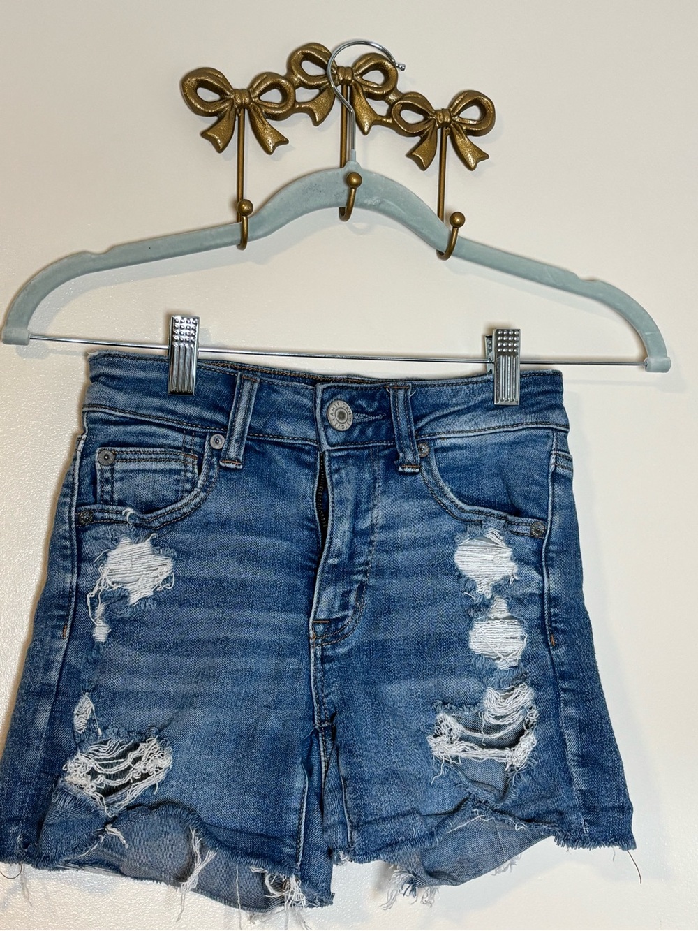 American Eagle next level stretch Distressed High-Rise Shorts - Blue size 00
